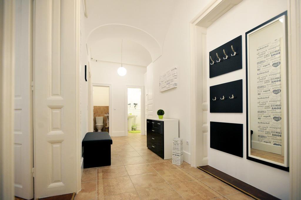 Varkapitany Apartman Eger Exterior photo